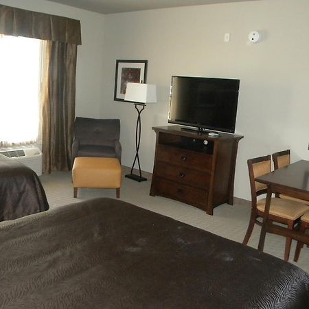 Teddy'S Residential Suites Watford City Exterior photo